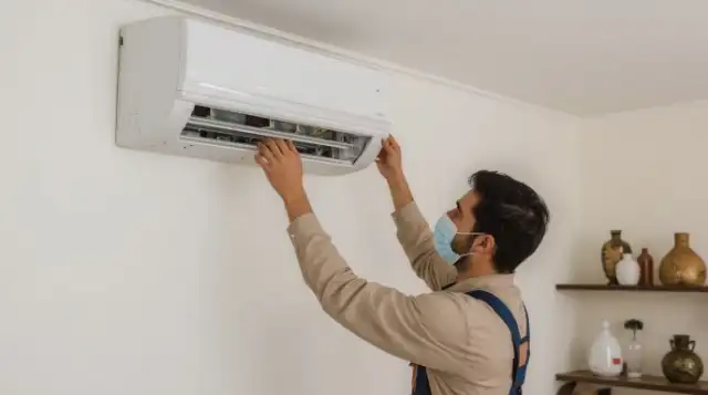Voltas AC Repair Service Center in Noida