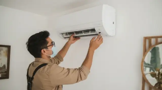 AC Repair Service Center in Dwarka Sector-23, Delhi